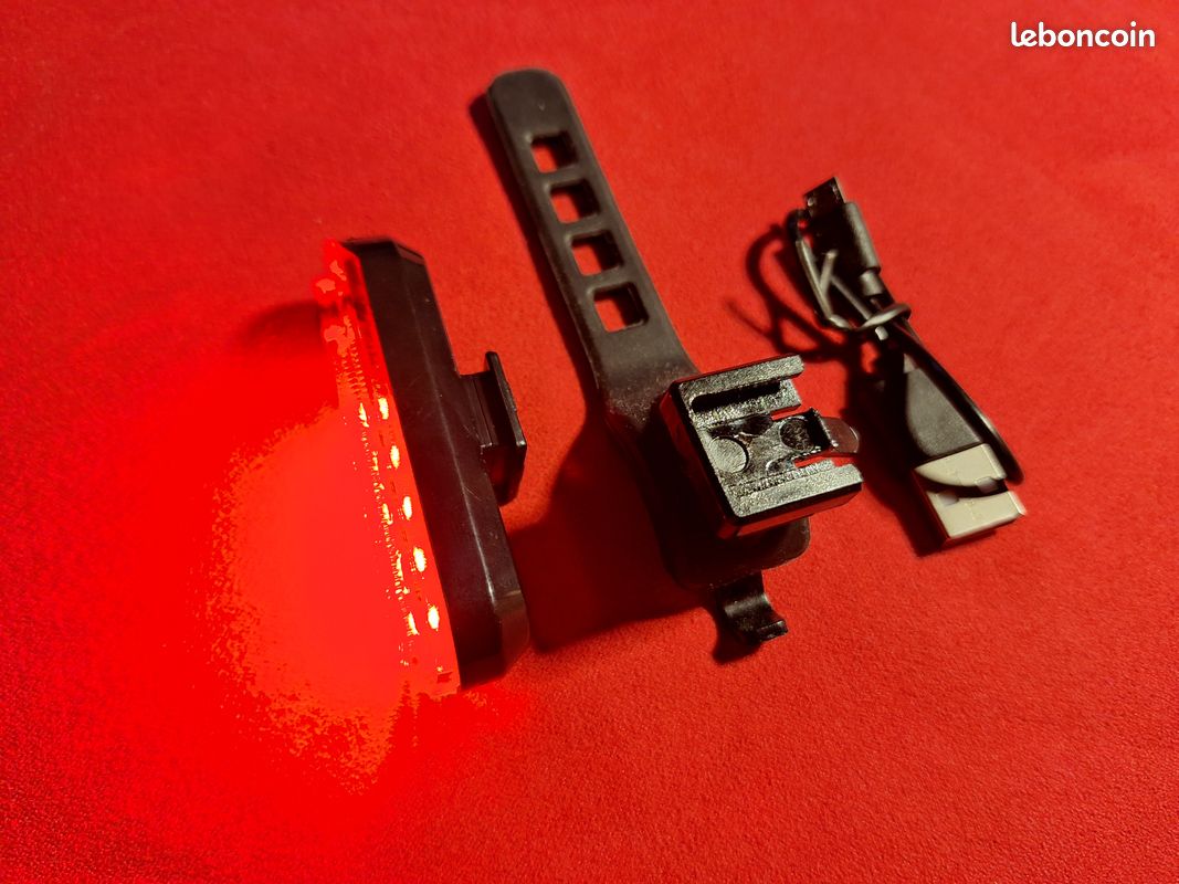 ECLAIRAGE POUR CYCLE USB charge sécurité voyant d'avertissement étanche