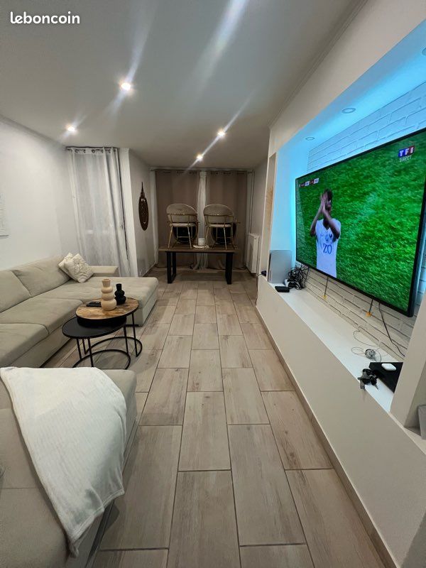 Appartement 4 pièce(s) 79 m²à louer Melun