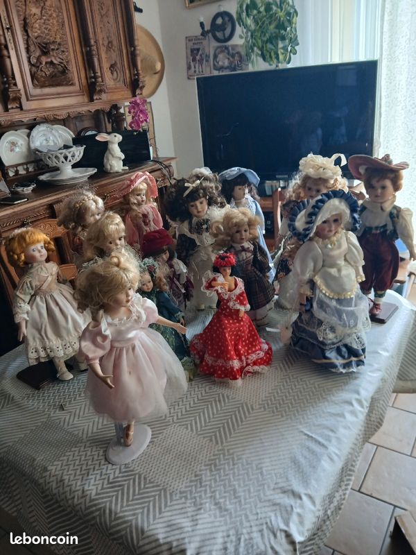 Poupée de collection (image 1)