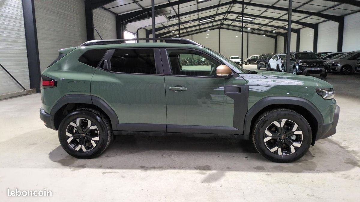 Dacia duster hybrid 140 4x2 bva extreme + pack city + pack techno + pack hiver 0km -11% (image 2)