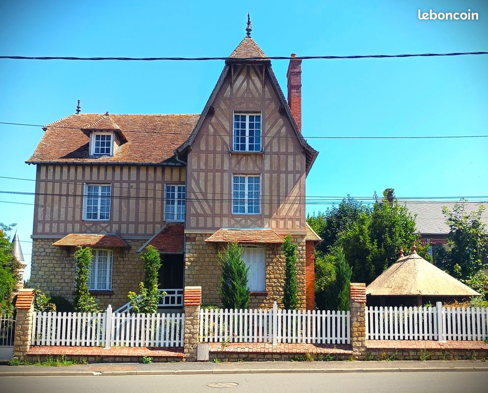 Maison 10 pièces 180 m² · à Saint-Pierre-en-Auge · 180 m² · 327 000 €