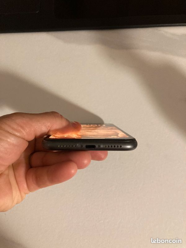 Iphone11 (image 3)