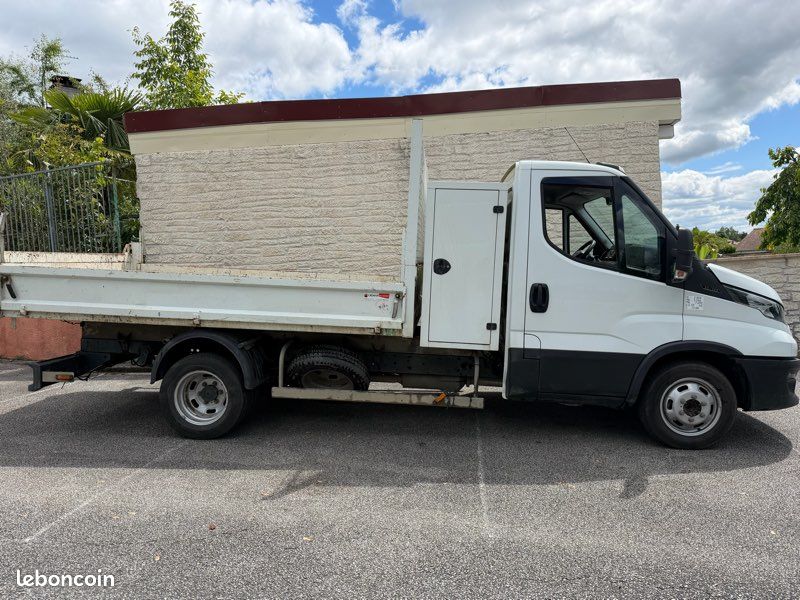 Iveco Daily benne 35C14 136ch coffre TVA RÉCUPÉRABLE (image 3)