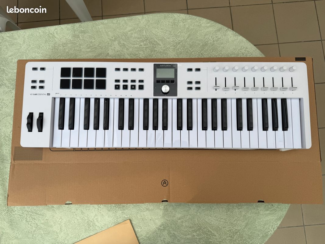 Arturia KeyLab Essential 49 MK3 White (image 2)