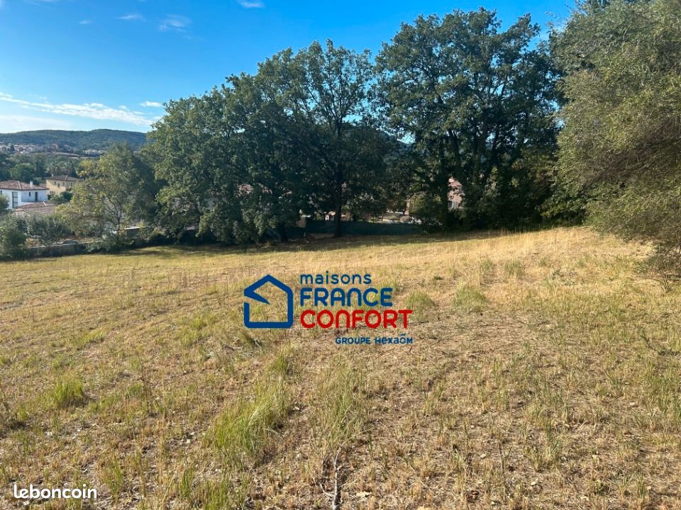 Terrain 400 m² Roquebrune Sur Argens · à Roquebrune-sur-Argens · 187 000 €