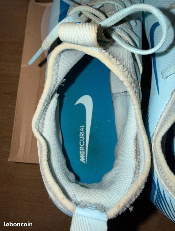 Crampon Nike de football (image 7)