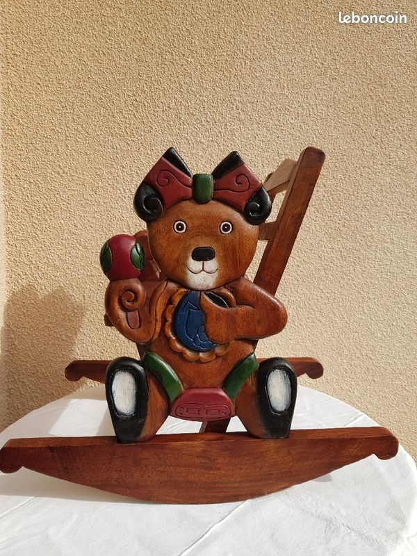 Fauteuil a bascule bois decore (image 1)