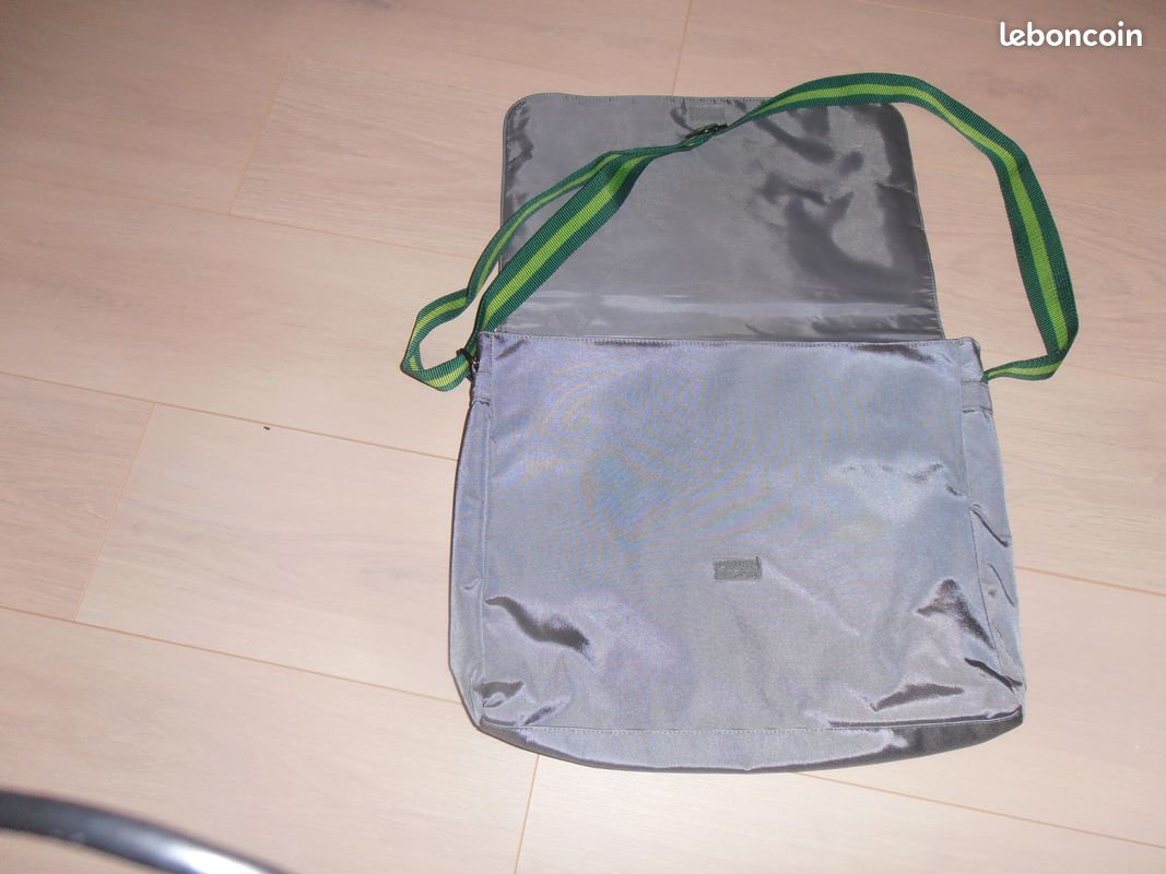 Sac porte documents Calvin Klein (image 3)