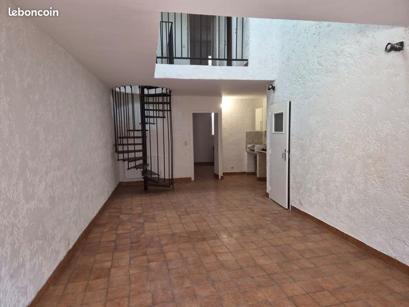 Appartement 4 pièces 94 m² · à Vacqueyras · 94 m² · 700 €/mois