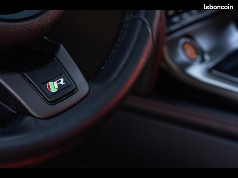 Jaguar F-Type Coupe 5.0 V8 550ch R BVA8 (image 24)