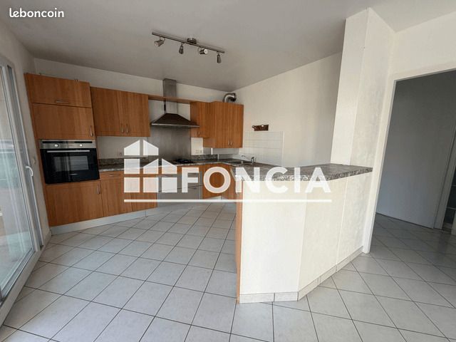 Appartement 3 pièces 75 m² · à Thonon-les-Bains · 75 m² · 1 050 €