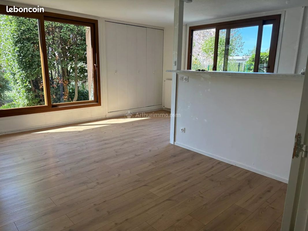 Appartement 3 pièces 70 m² · à Décines-Charpieu · 70 m² · 1 040 €/mois