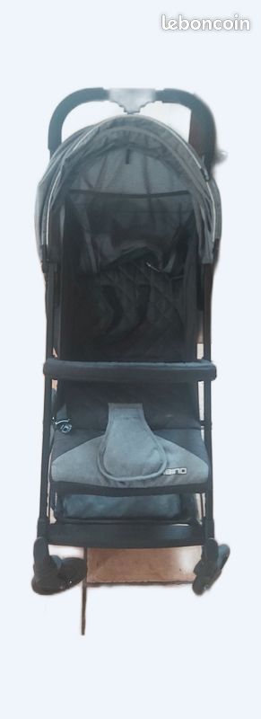 A vendre poussette (image 1)