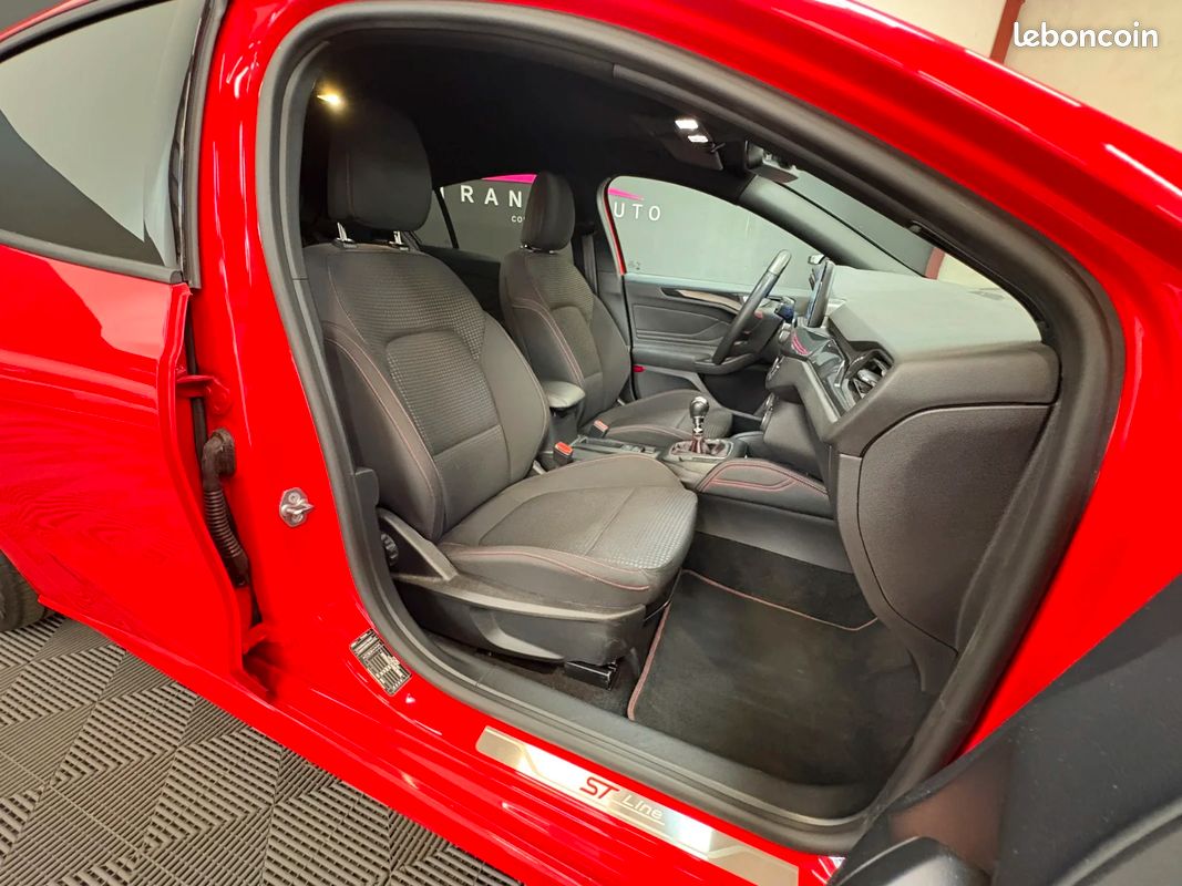 FORD FOCUS ST LINE X EcoBoost 155 ch MHEV - 1ERE MAIN - PARFAIT ÉTAT - VIRTUAL COCKPIT - CARPLAY - ATTELAGE AMOVIBLE (image 29)