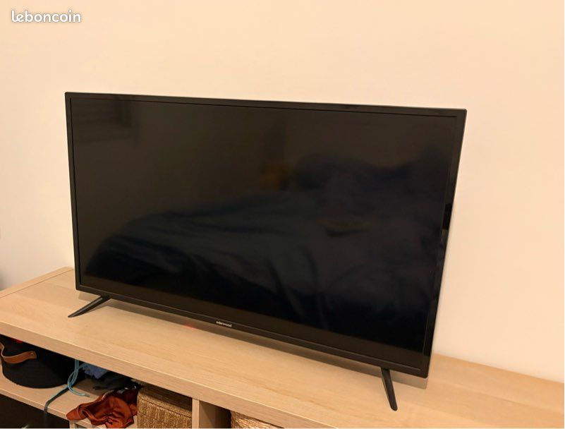 Téléviseur HD LED Smart Tv (105cm) Edenwood – Très Bon état (image 5)