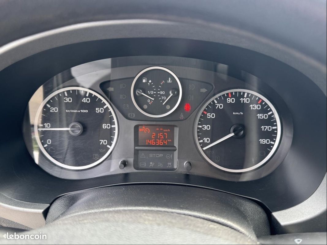 Citroen Berlingo BlueHDi 100ch XTR (image 19)