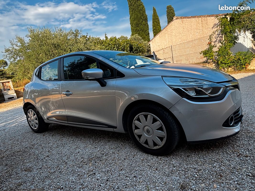 Vends Clio 4 (image 1)