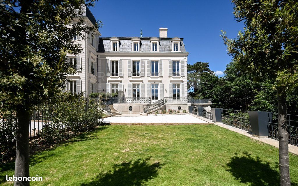 Appartement 5 pièces 147 m² · à Saint-Cyr-au-Mont-d'Or · 147 m² · 3 550 €/mois
