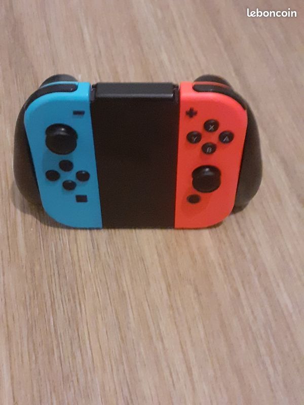 Nintendo Switch (image 2)