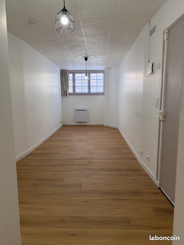 Appartement 1 pièce 23 m² · à Clermont-Ferrand · 23 m² · 350 €
