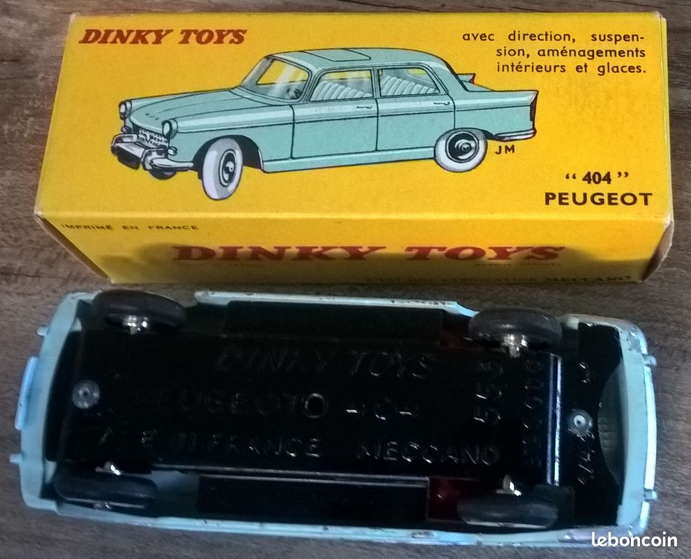 Jouet Dinky Toys - Peugeot 404 2ème Type - Réf. 553 (Années 1962-1967) - Occasion