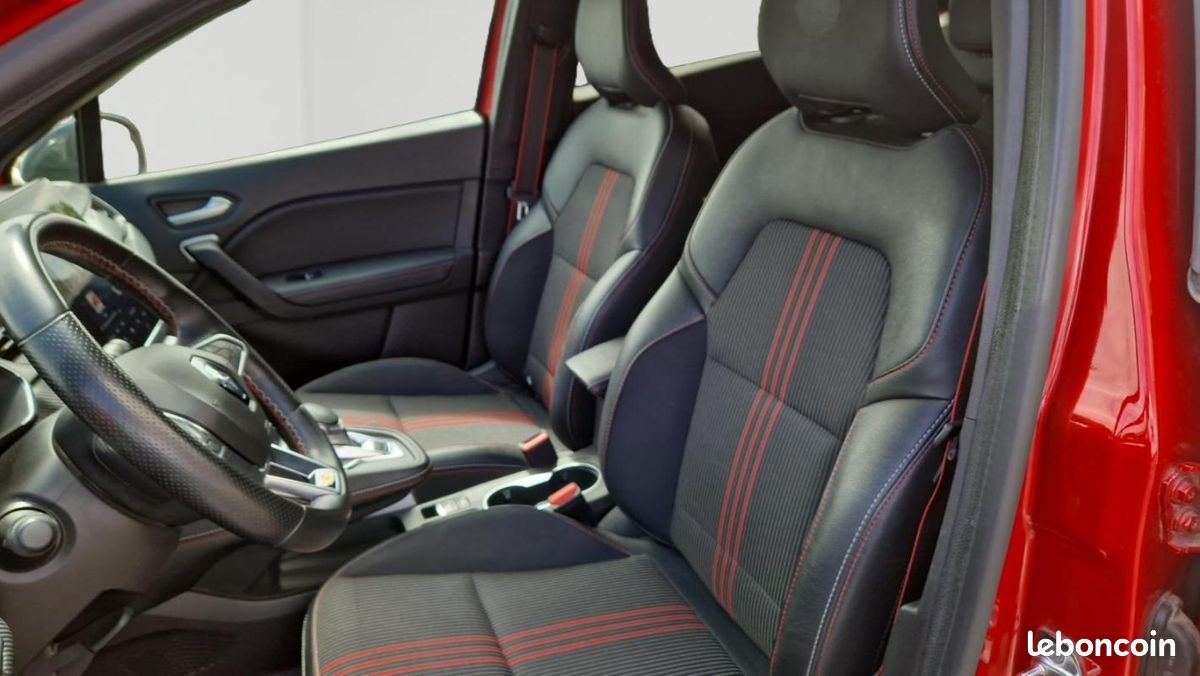 Renault Captur E-Tech Plug-in 160 - 21 R.S. Line (image 11)