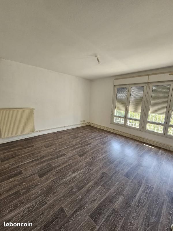 Appartement 3 pièces 60 m² · à Creutzwald · 60 m² · 385 €