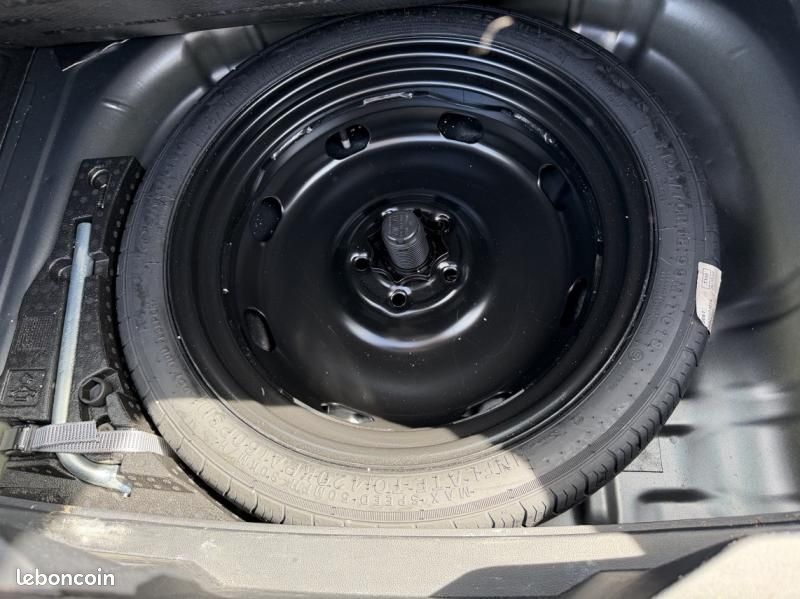 Volkswagen T-Roc 1.5 TSI EVO 150ch Style DSG7 (image 12)