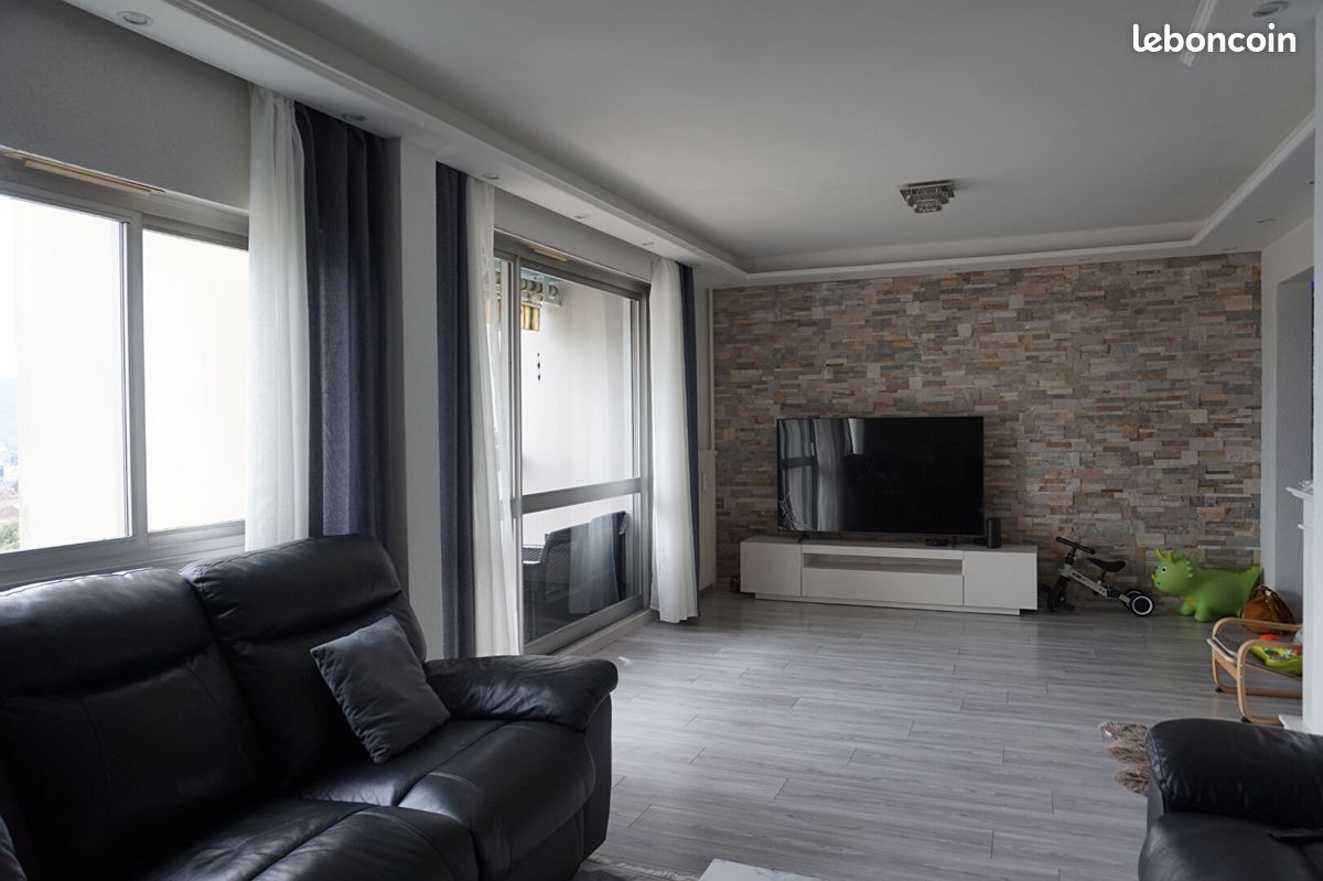 Appartement 5 pièces 103 m² · à Besançon · 103 m² · 230 000 €
