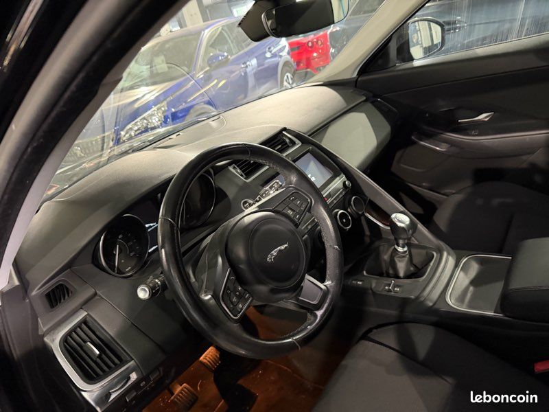 Jaguar E-Pace 2.0 D 150 CH Business (image 13)