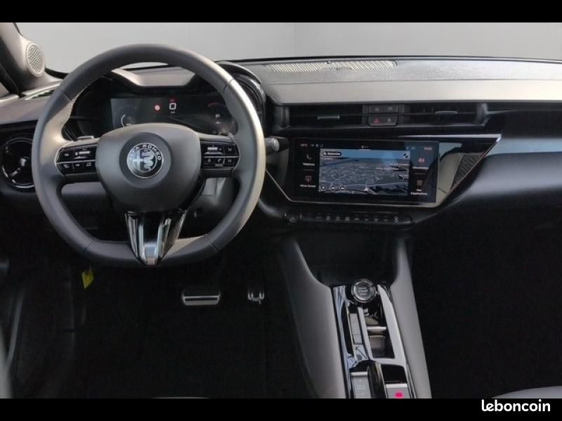Alfa romeo Junior 1.2 Ibrida 136ch Speciale DCT6 (image 8)