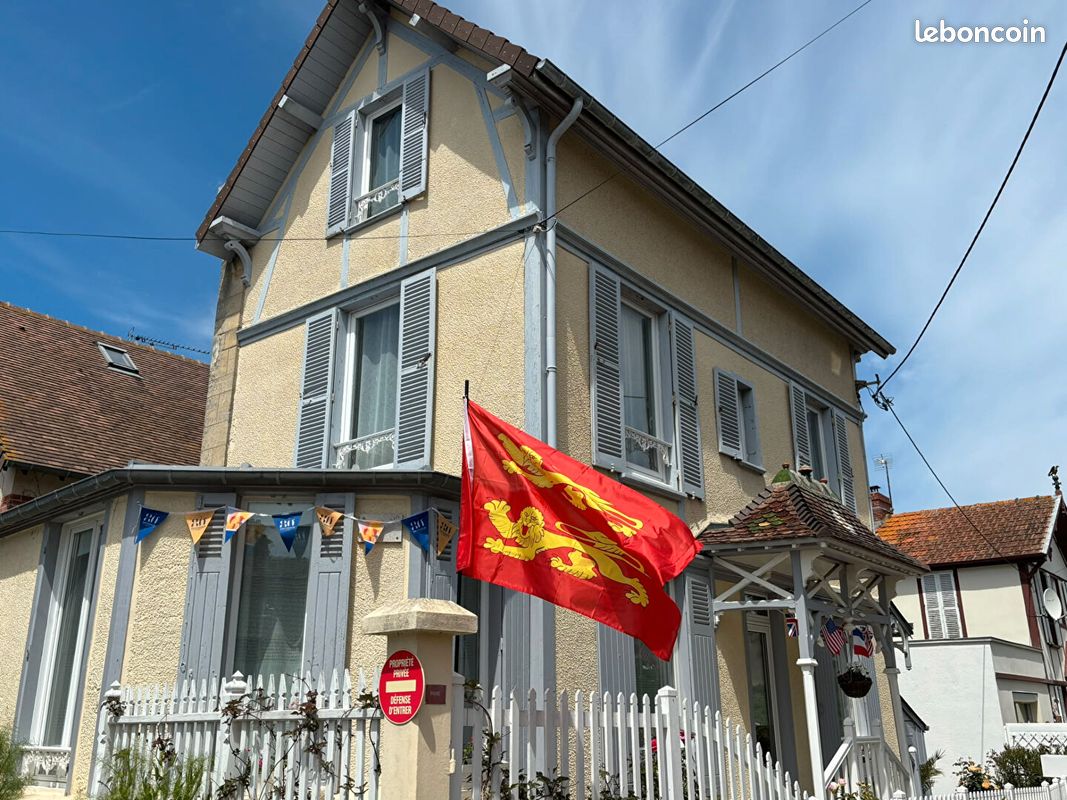 Maison 6 pièces 98 m² · à Lion-sur-Mer · 98 m² · 452 500 €