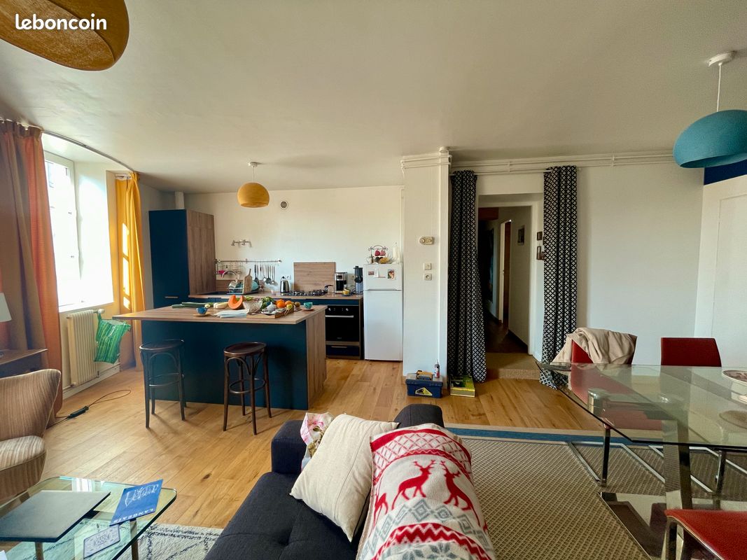 Appartement 3 pièces 81 m² · à Villefranche-sur-Saône · 81 m² · 186 000 €