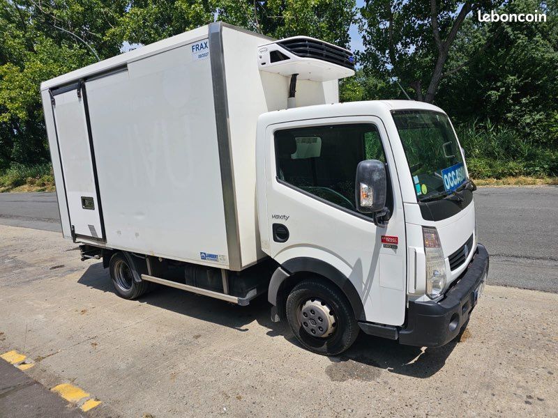 Renault Maxity frigo 14000 ht (image 2)