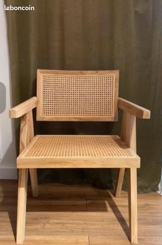 Chaise cannage en teck (image 1)
