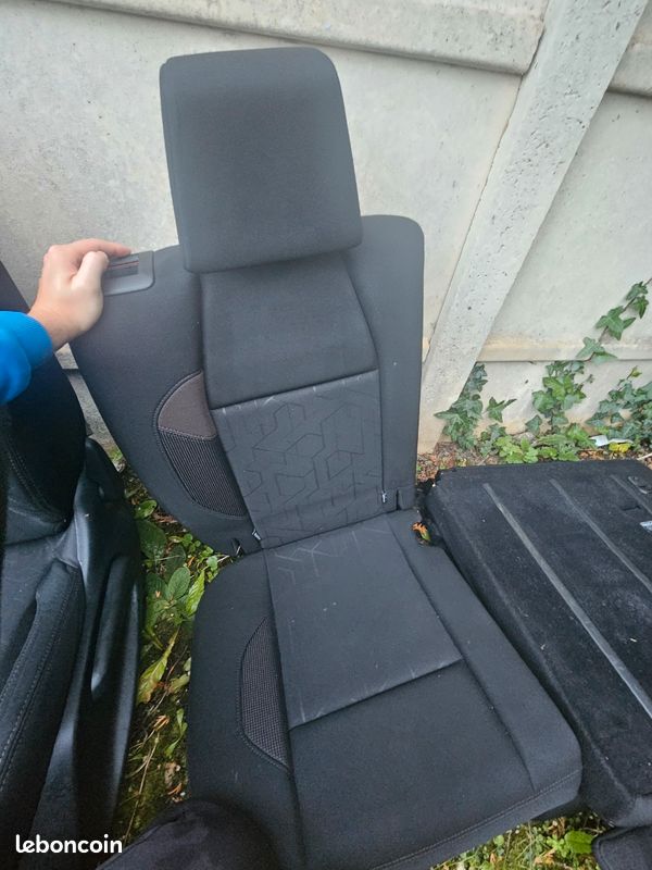 Siege voiture peugot 2008 (image 2)