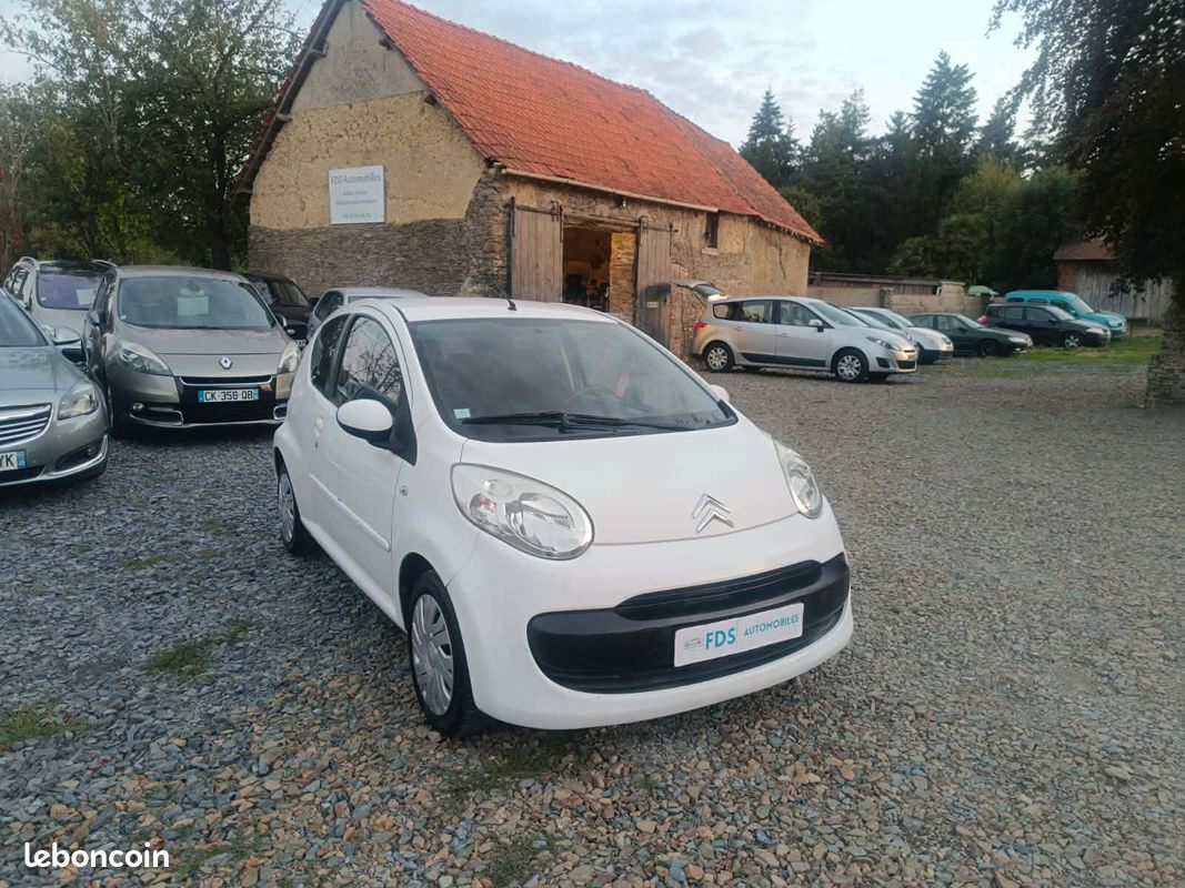CITROEN C1 1.4 HDi 55 Confort 3p (image 1)