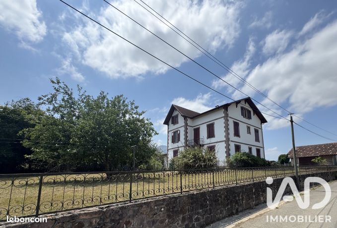Maison 6 pièces 350 m²