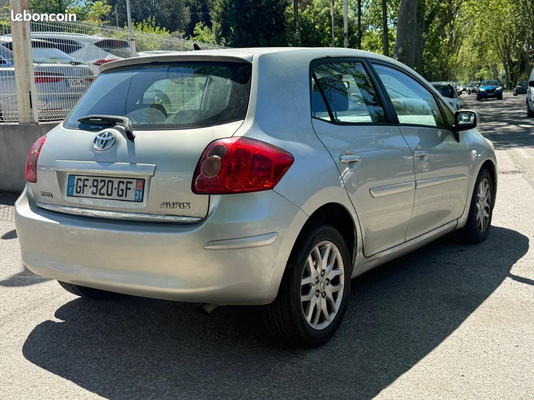 Toyota auris 126 d-4d moteur a chaine de distribution entretien complet (image 4)