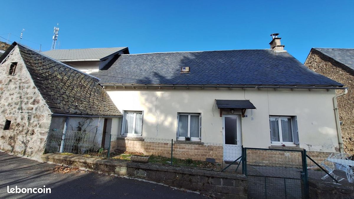 Maison 5 pièces 107 m² · à Besse-Et-Saint-Anastaise · 107 m² · 240 000 €
