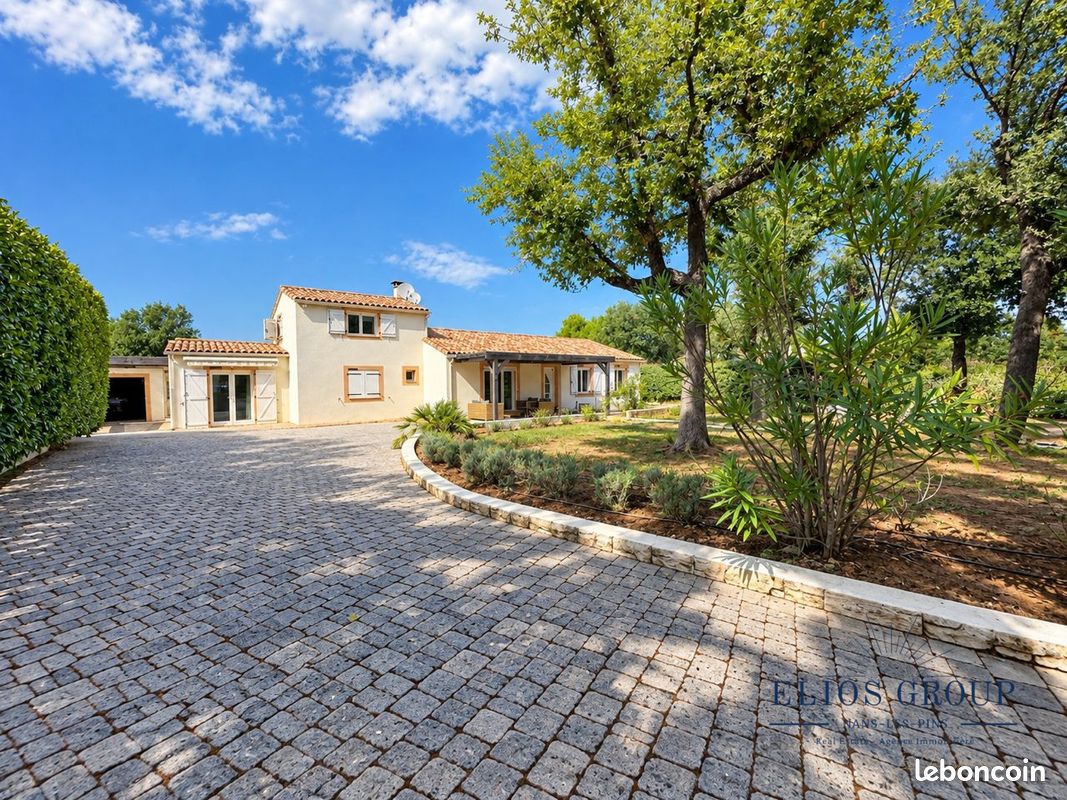 Maison 7 pièces 190 m² · à Nans-les-Pins · 190 m² · 785 000 €