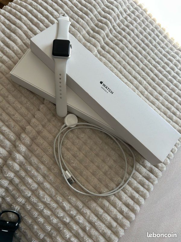 Montre connectée apple watch serie 3 (image 1)