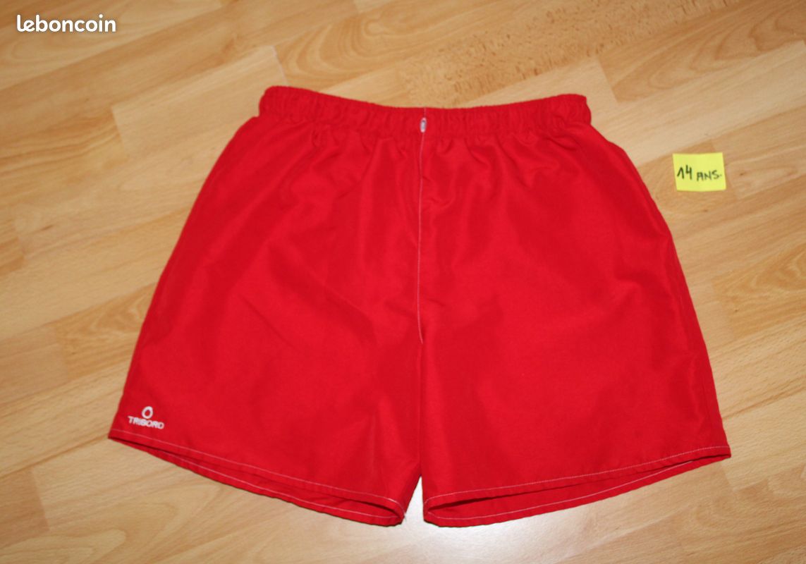 Short TRIBORD rouge T.14 ans (kilimand) (image 1)