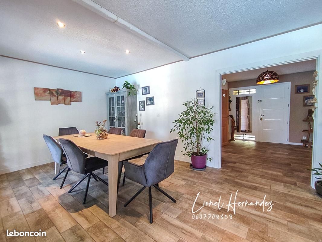Maison 7 pièces 220 m² (image 6)