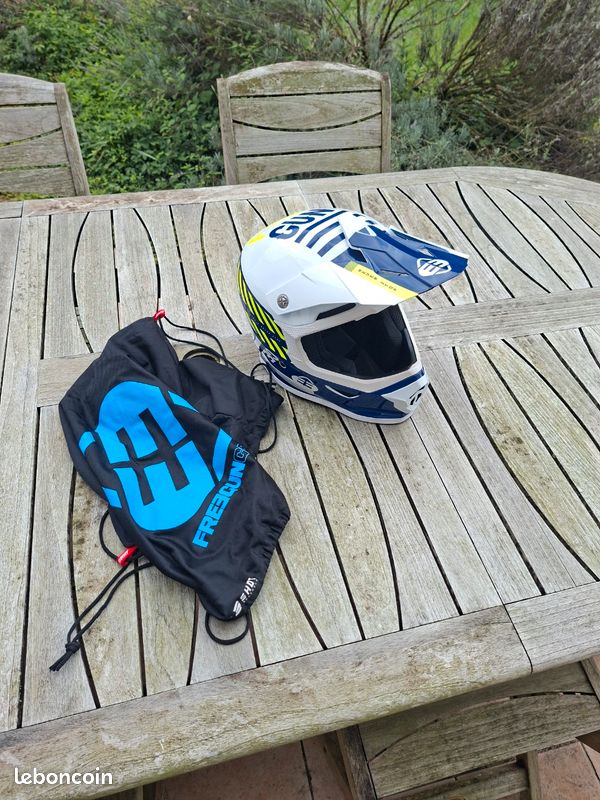 Casque enfant moto cross free gun (image 1)