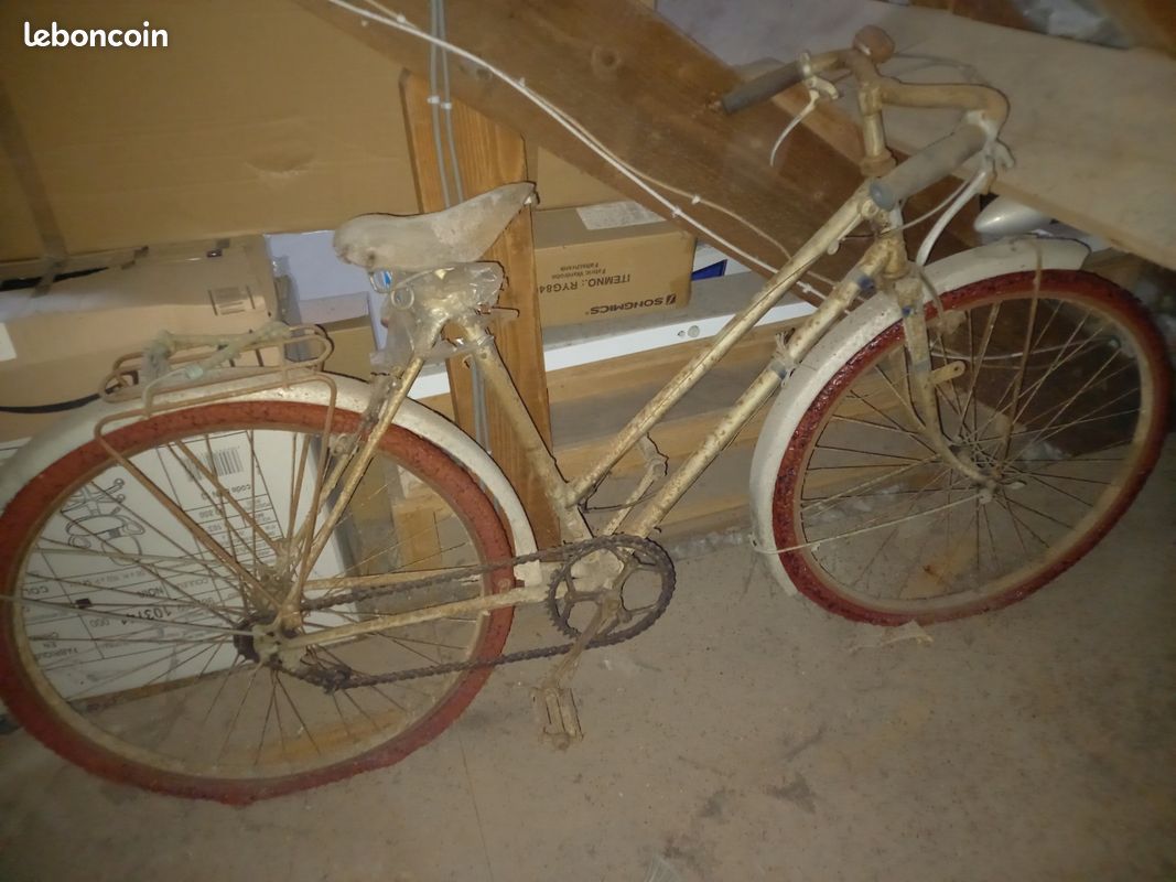 A vendre vélo ancien (image 1)