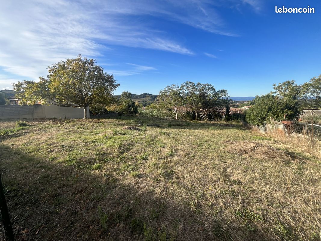 Terrain 1024 m² · à Pomas · 1 024 m² · 32 000 €