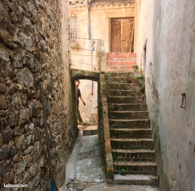 Ensemble immobilier avec annexes et grand terrain à vendre à Anduze (image 3)
