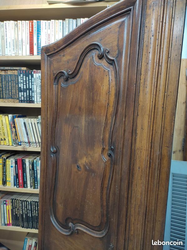 Armoire provençale de mariage (Aix en Provence) en noyer XVIIIème siècle (image 6)