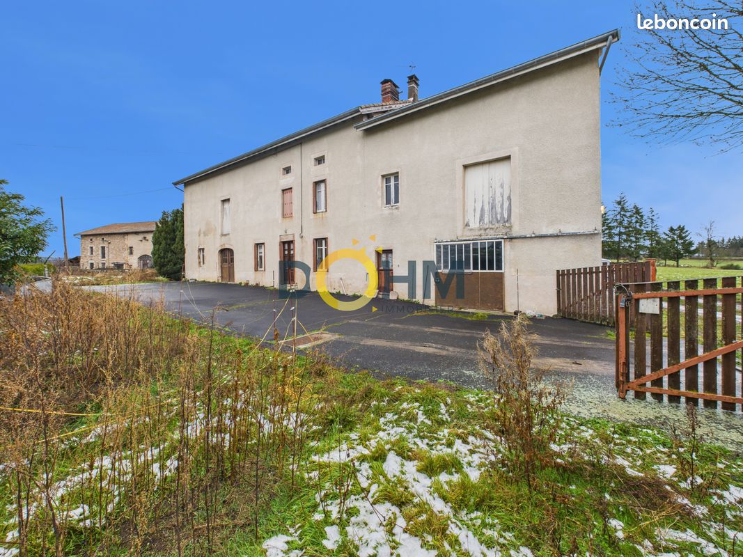 Maison 4 pièces 88 m² · à Saint-Pierre-du-Champ · 88 m² · 134 000 €